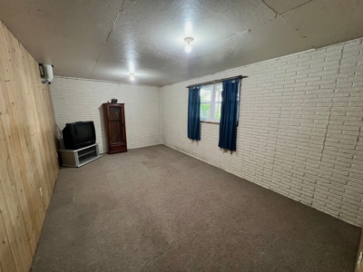 Beautiful Rural Home in Eastern IA FOR SALE! - image 17