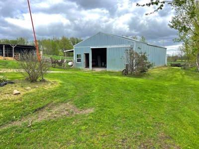 Beautiful Rural Home in Eastern IA FOR SALE! - image 23