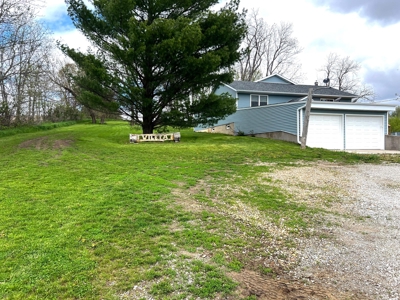 Beautiful Rural Home in Eastern IA FOR SALE! - image 22