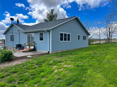 Beautiful Rural Home in Eastern IA FOR SALE! - image 35