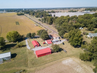Property w/ Two Homes & Barn for Sale Near Reelfoot Lake TN - image 50