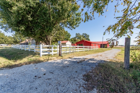 Property w/ Two Homes & Barn for Sale Near Reelfoot Lake TN - image 40