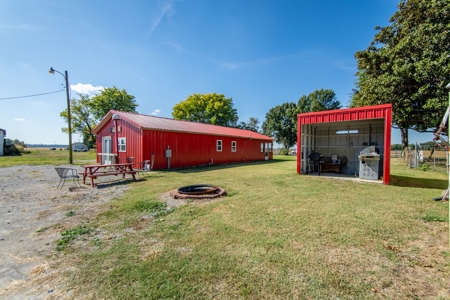 Property w/ Two Homes & Barn for Sale Near Reelfoot Lake TN - image 19