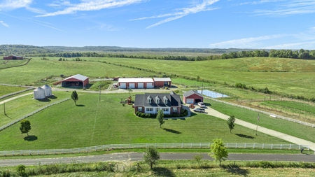 Turn-Key Premier Cattle Farm, Ranch and Hunting Property - image 3