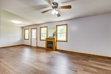 Country Home for Sale in Maury County, Tennessee - image 6