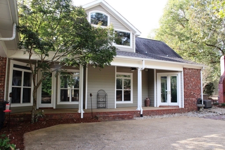 Executive Home in North Pike School District, Pike Co., MS - image 23