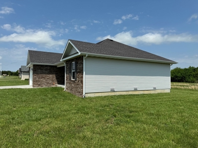 Home for sale in Bolivar, Mo - image 3