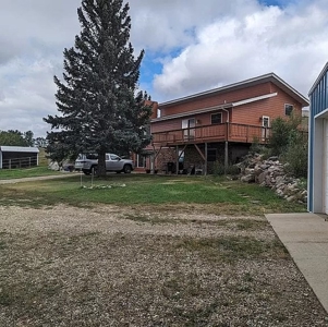 Country Home in Pierre, SD for Sale - image 4