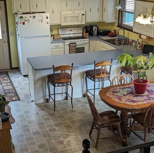 Country Home in Pierre, SD for Sale - image 16