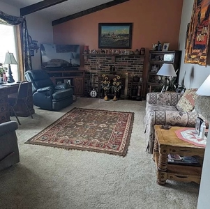 Country Home in Pierre, SD for Sale - image 14