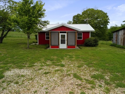 10 Acre Hobby Farm - image 15