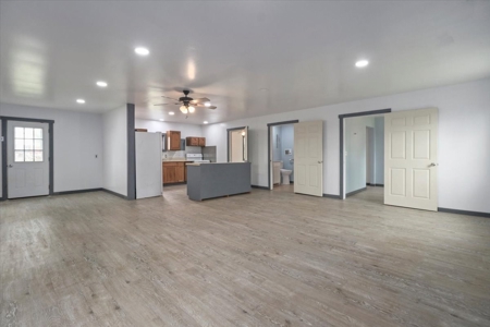 10 Acre Hobby Farm - image 2