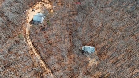 2 Bedroom Country Home On 2 Acres - image 2