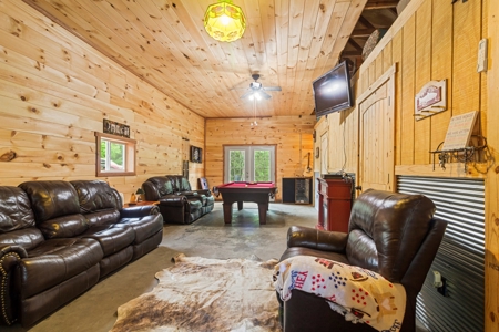 153+/- Acres with Home and Shop For Sale in Pangburn, AR - image 27