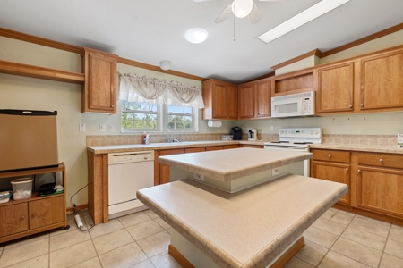 3 Bed 2 Bath Mobile Home On Almost 4.5 Acres - image 18