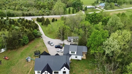 Kentucky Country Home With Land - image 9