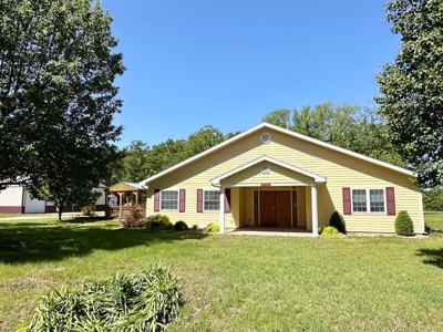 El Dorado Springs Missouri Country Home For Sale - image 1