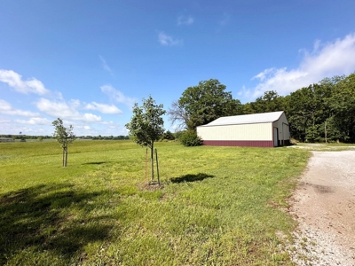 El Dorado Springs Missouri Country Home For Sale - image 47