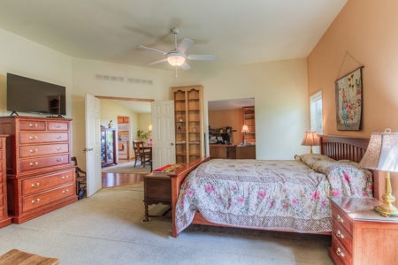 Harmony Hill Country Home on Acreage - image 36