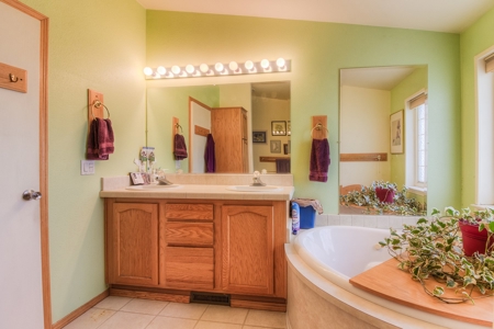 Harmony Hill Country Home on Acreage - image 39