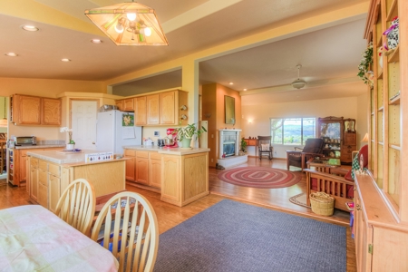 Harmony Hill Country Home on Acreage - image 15