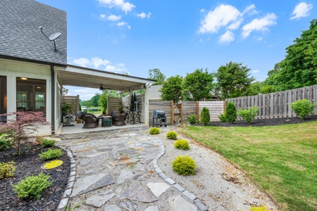 TN Lakeview Custom Home w/Upscale Cabinets & Veranda - image 4