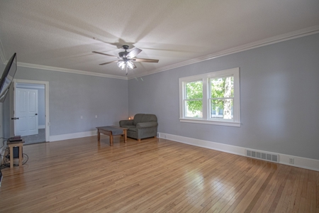 Monticello Iowa Home for Sale - image 8