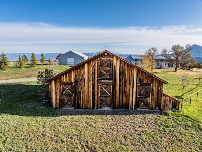 Mountain View Ranch: Luxury Living in Crawford, Colorado - image 16