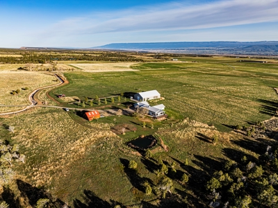 Mountain View Ranch: Luxury Living in Crawford, Colorado - image 7