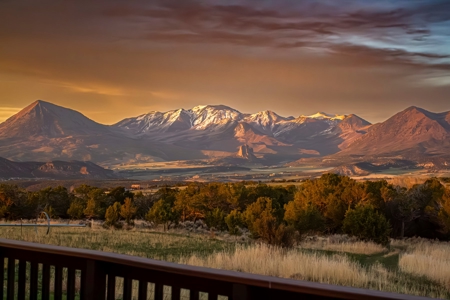 Mountain View Ranch: Luxury Living in Crawford, Colorado - image 10