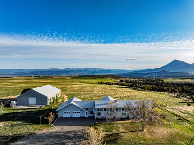 Mountain View Ranch: Luxury Living in Crawford, Colorado - image 5