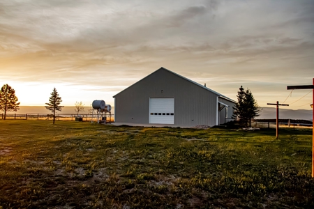 Mountain View Ranch: Luxury Living in Crawford, Colorado - image 14