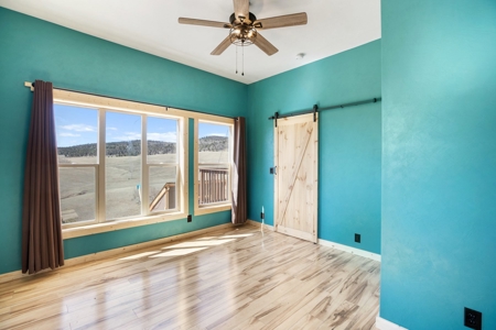 Santa-Fe Off-Grid Custom Home with Panoramic Views - image 17
