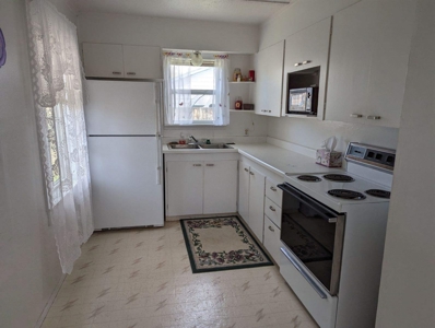 Eastern Oregon Three Bedroom Home - image 2