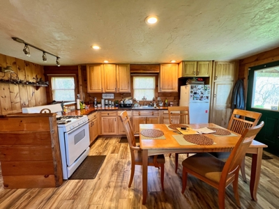Off-grid Homestead - image 8