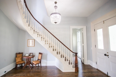 Historic 1865 Home for sale in TN, Wedding Venue, Airbnb - image 20