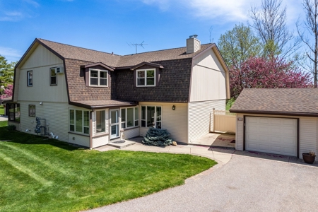 2 Bedroom Condo in Saddle Ridge Outside of Portage WI - image 1