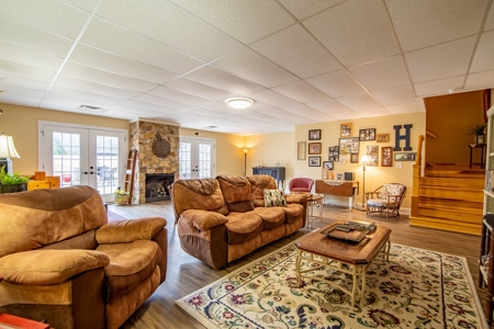 Country Multi-Home Farm for Sale in West TN - image 32