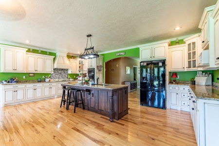 Country Multi-Home Farm for Sale in West TN - image 8
