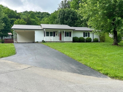 Home in Burkesville, Kentucky - image 2