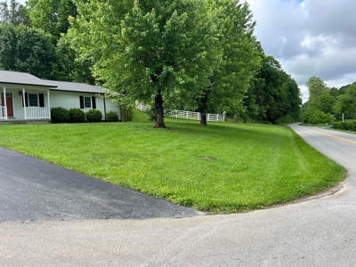 Home in Burkesville, Kentucky - image 3