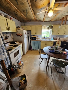 Iowa Home and Acreage For Sale - image 14