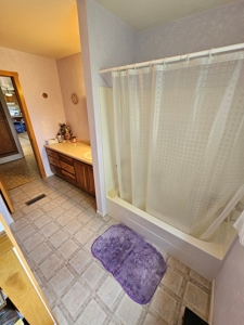 Iowa Home and Acreage For Sale - image 9