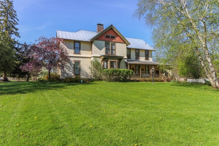 Victorian Farmhouse on the Crystal River for sale Waupaca WI - image 22