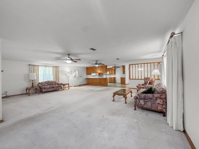 Country Home for Sale with 5.5 Acres of Land, Shop and Pond - image 29
