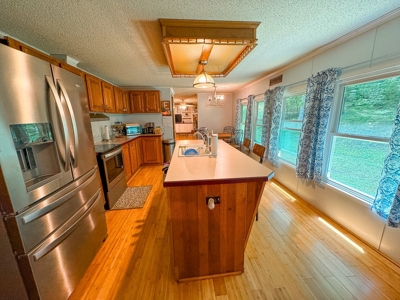 Peaceful Retreat on 14 acres - image 12