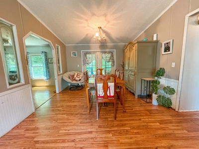 Peaceful Retreat on 14 acres - image 11