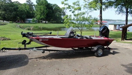 LAKEFRONT HOME on Lake Palestine - image 6