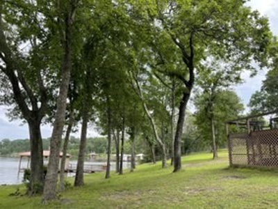 LAKEFRONT HOME on Lake Palestine - image 35