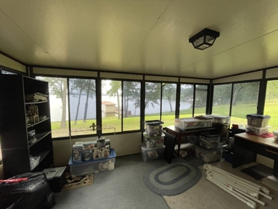 LAKEFRONT HOME on Lake Palestine - image 19